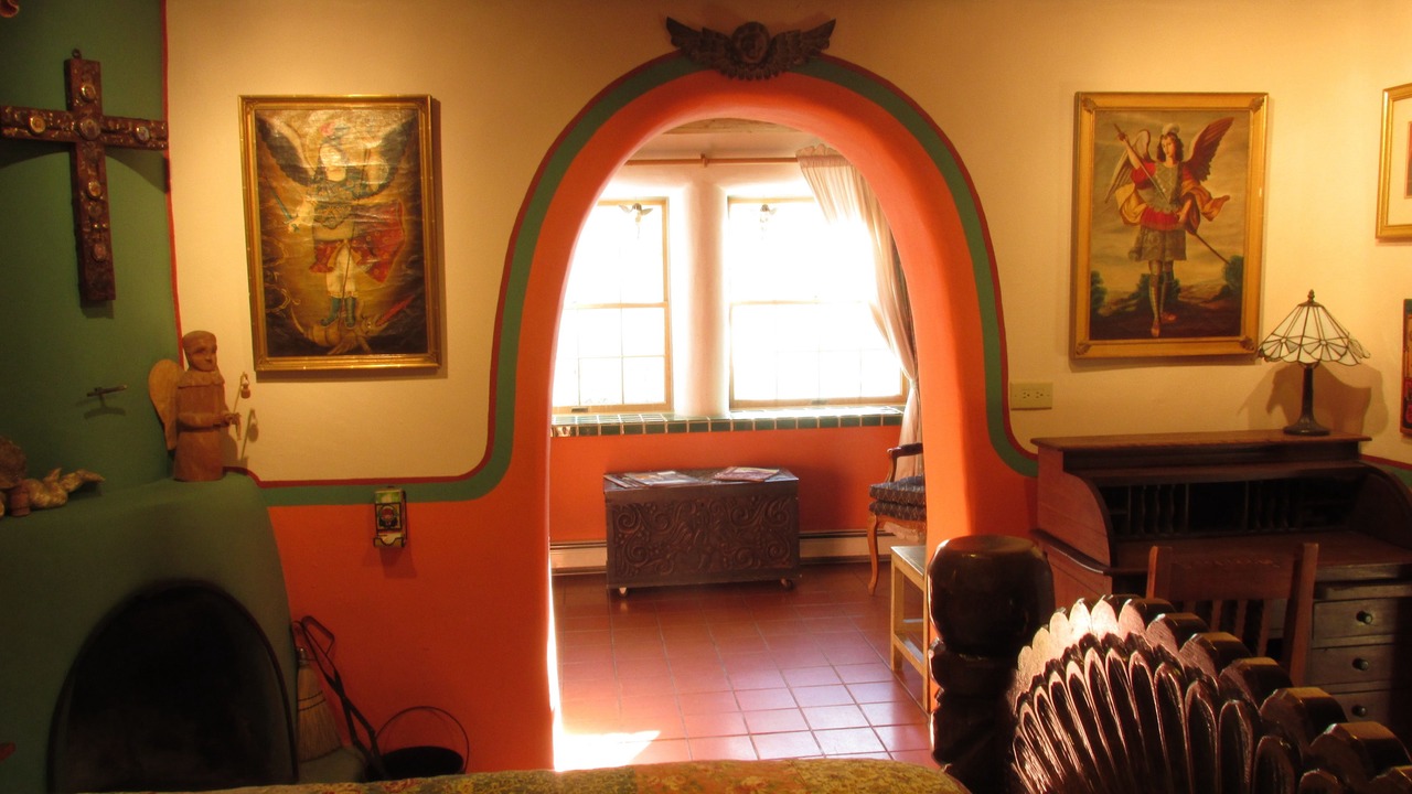 Photo of Livingroom in Taos