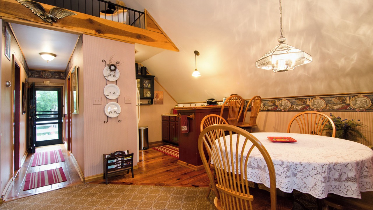 Photo of Livingroom in Harpers Ferry