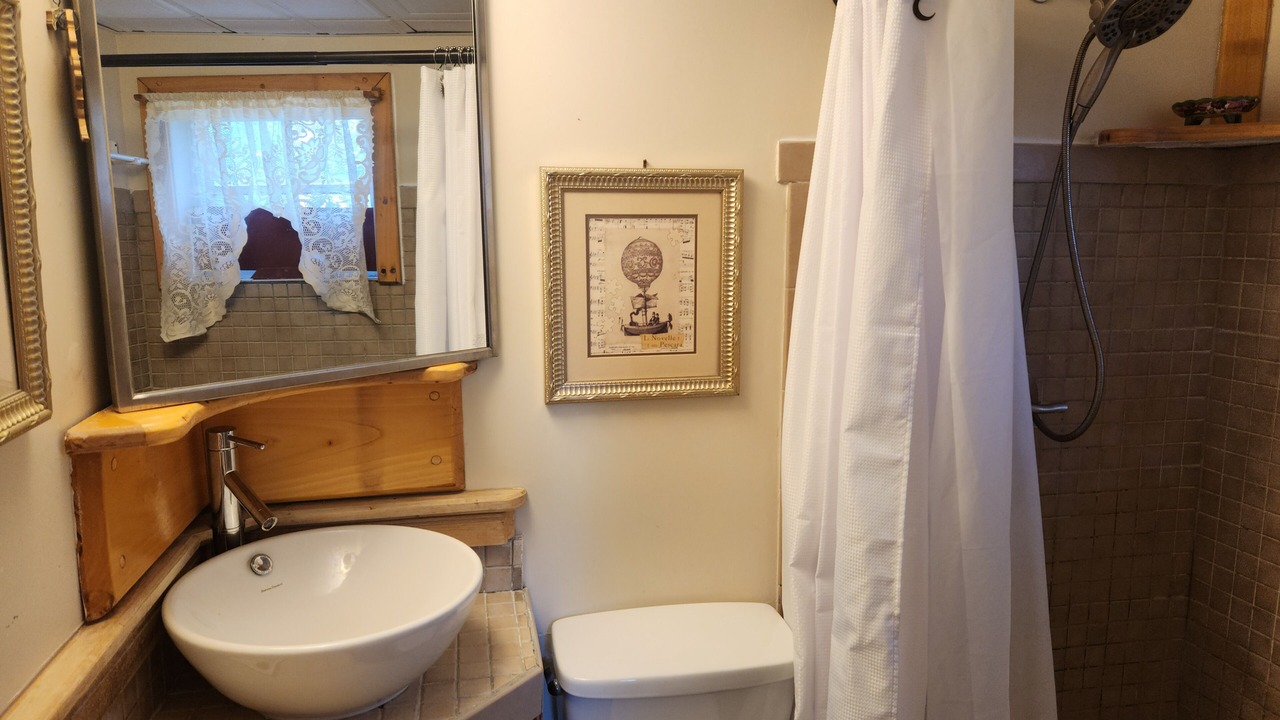Photo of Bathroom in Harpers Ferry
