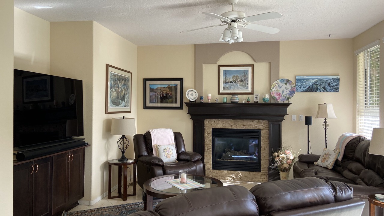 Photo of Livingroom in Westside