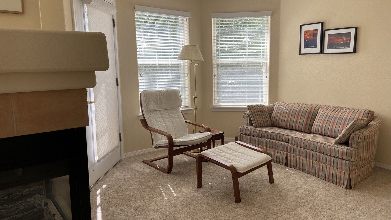Photo of Livingroom in Westside