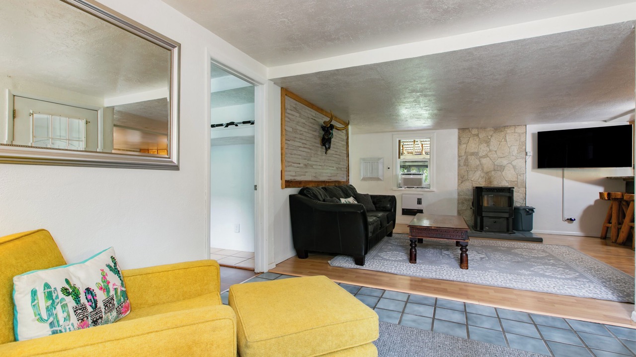 Photo of Livingroom in Embudo