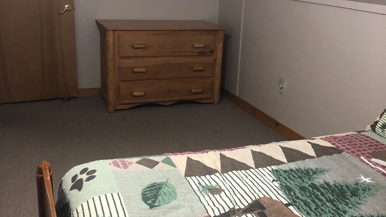 Photo of Bedroom in Inlet