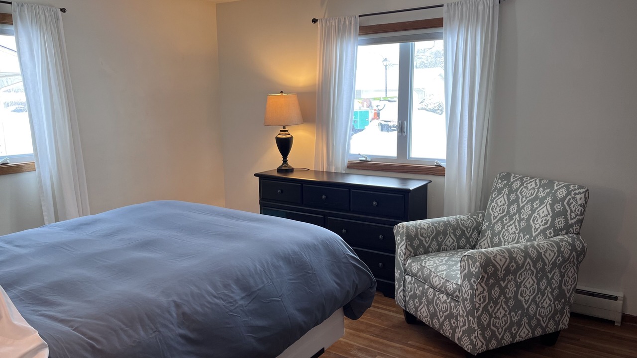 Photo of Bedroom in Burnsville