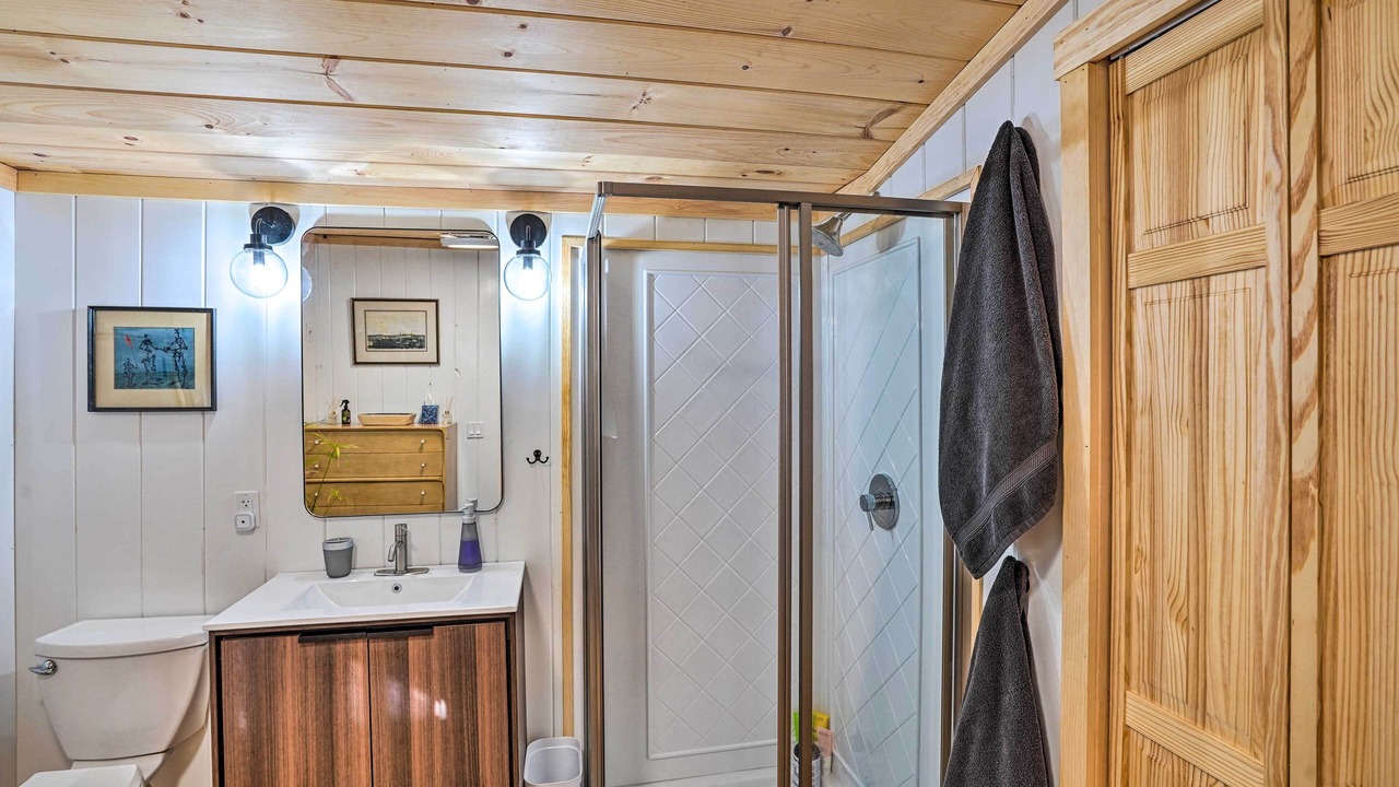 Photo of Bathroom in Williamsville