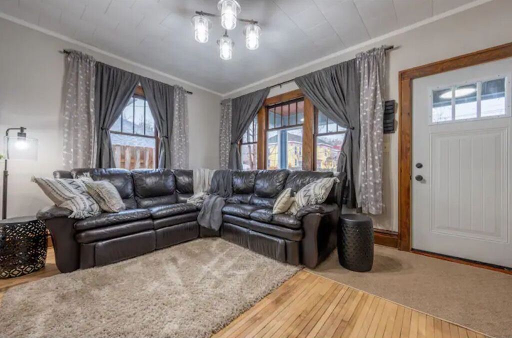 Photo of Livingroom in Red Wing