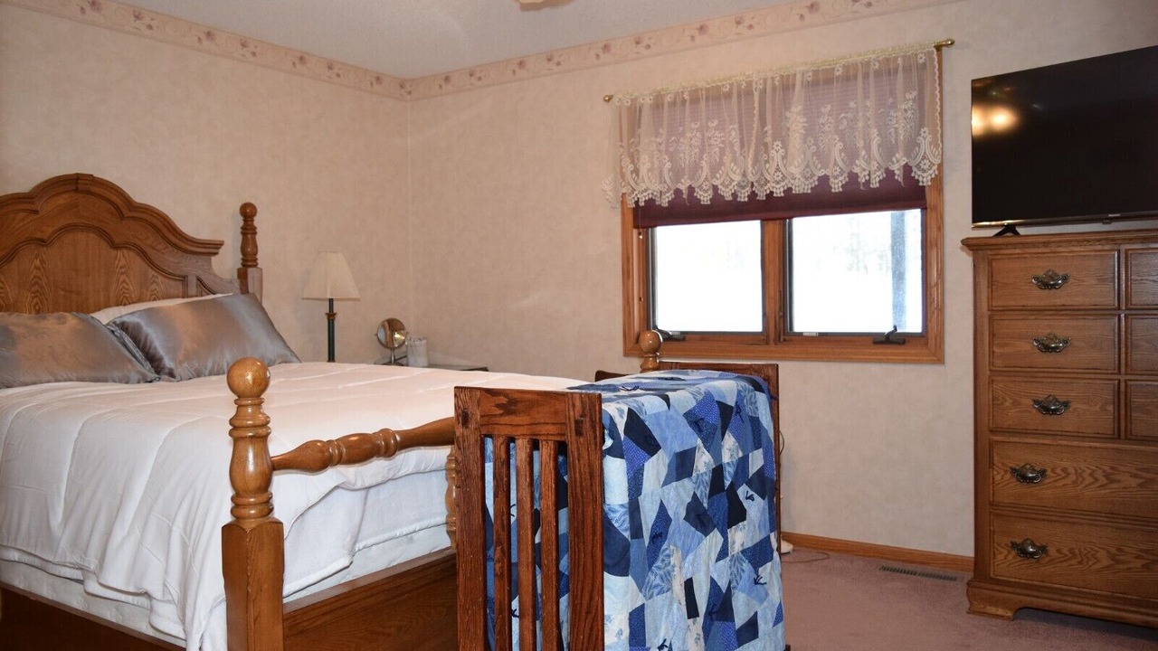 Photo of Bedroom in Ottertail