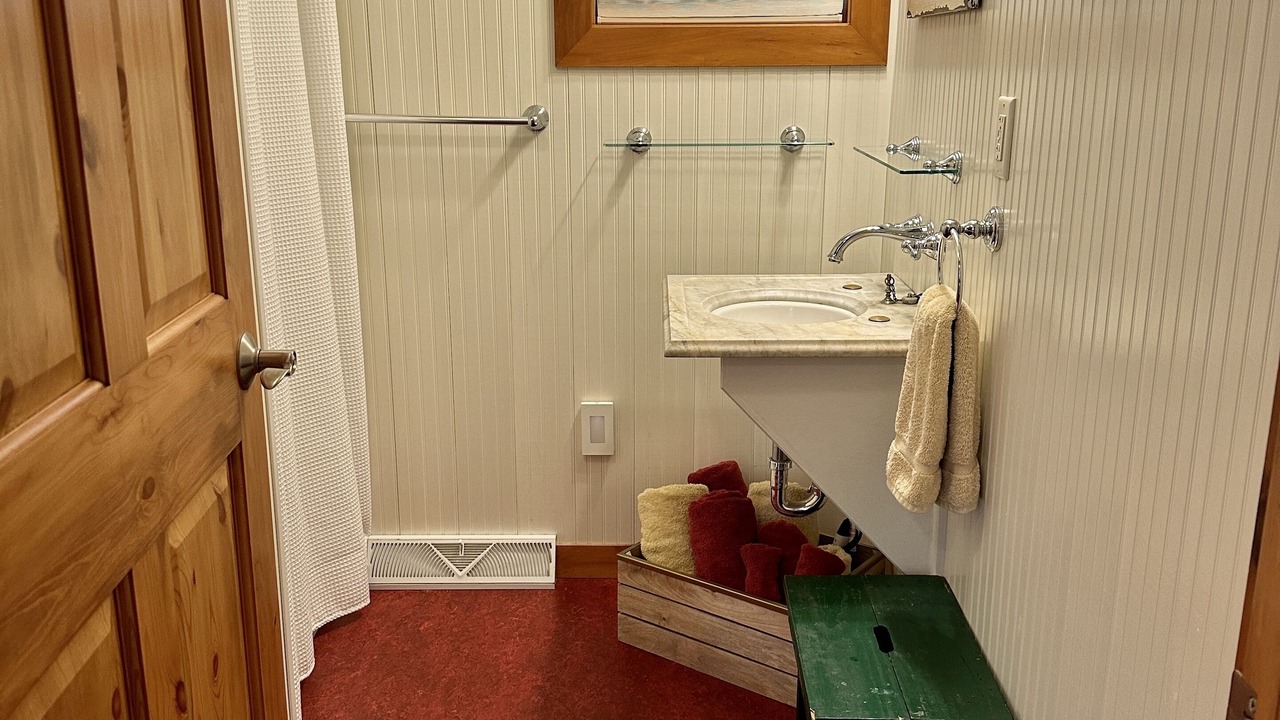 Photo of Bathroom in Hatley