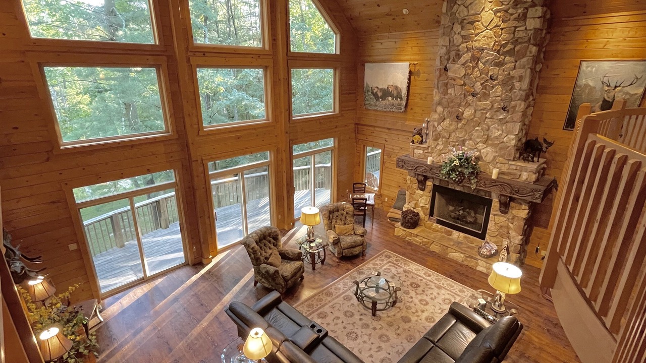 Photo of Livingroom in Helmsburg