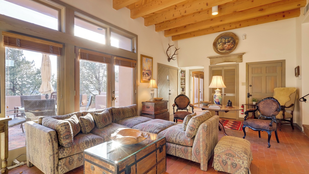 Photo of Livingroom in Nambe Pueblo