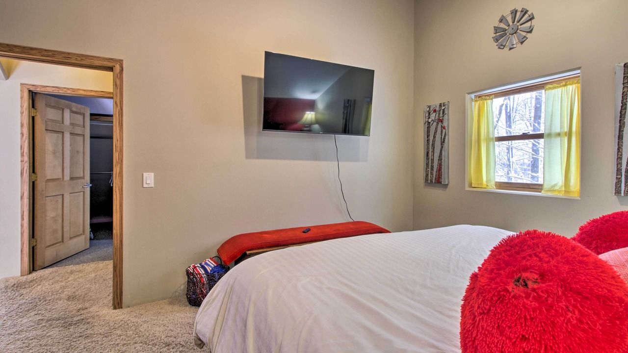 Photo of Bedroom in Cohasset