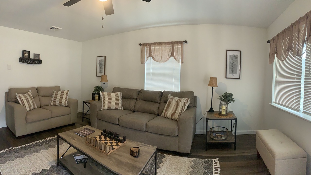 Photo of Livingroom in Bellepoint