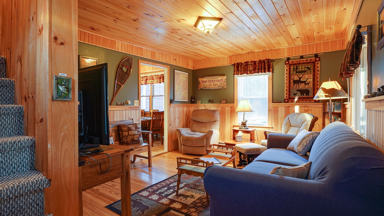Photo of Livingroom in Tupper Lake