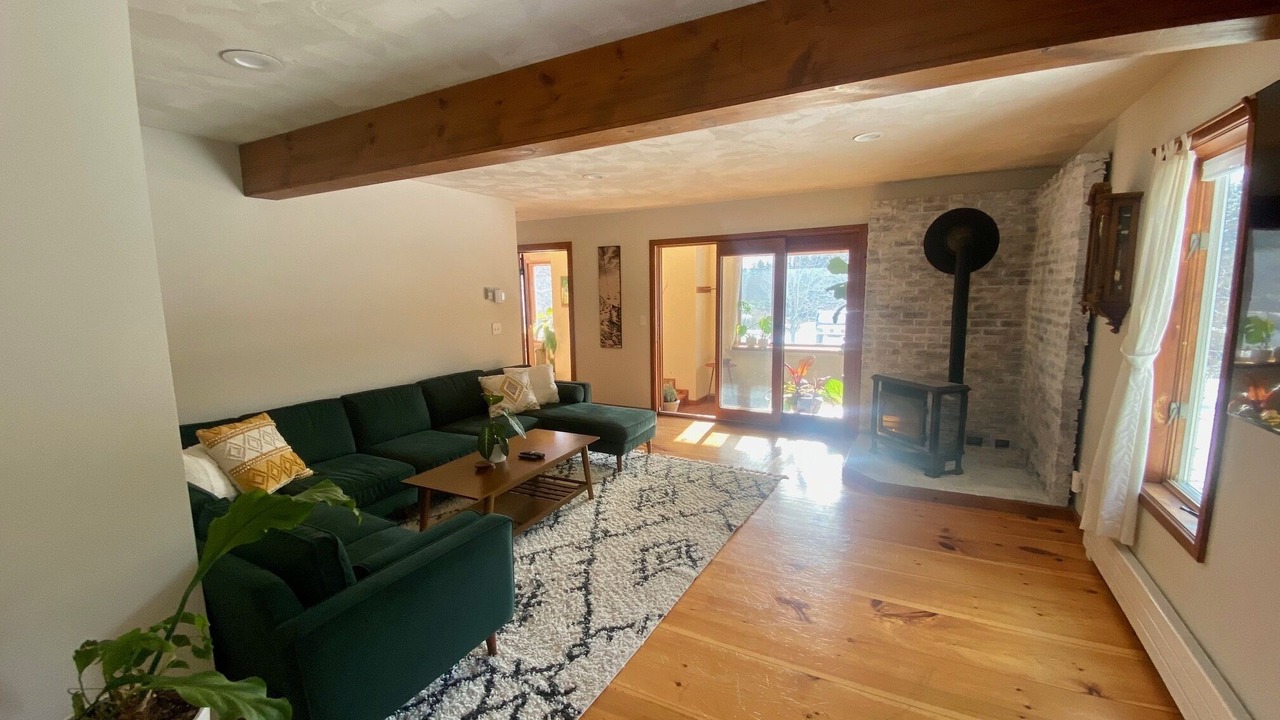 Photo of Livingroom in Jeffersonville