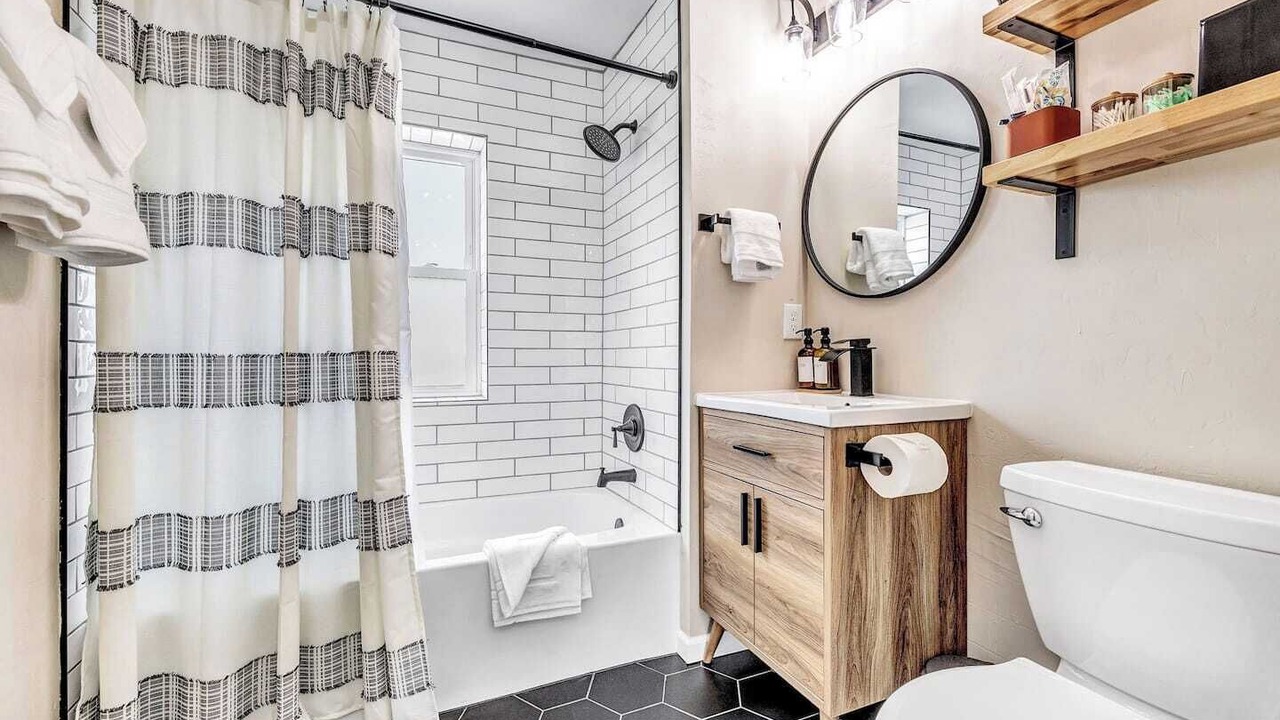 Photo of Bathroom in Algoma
