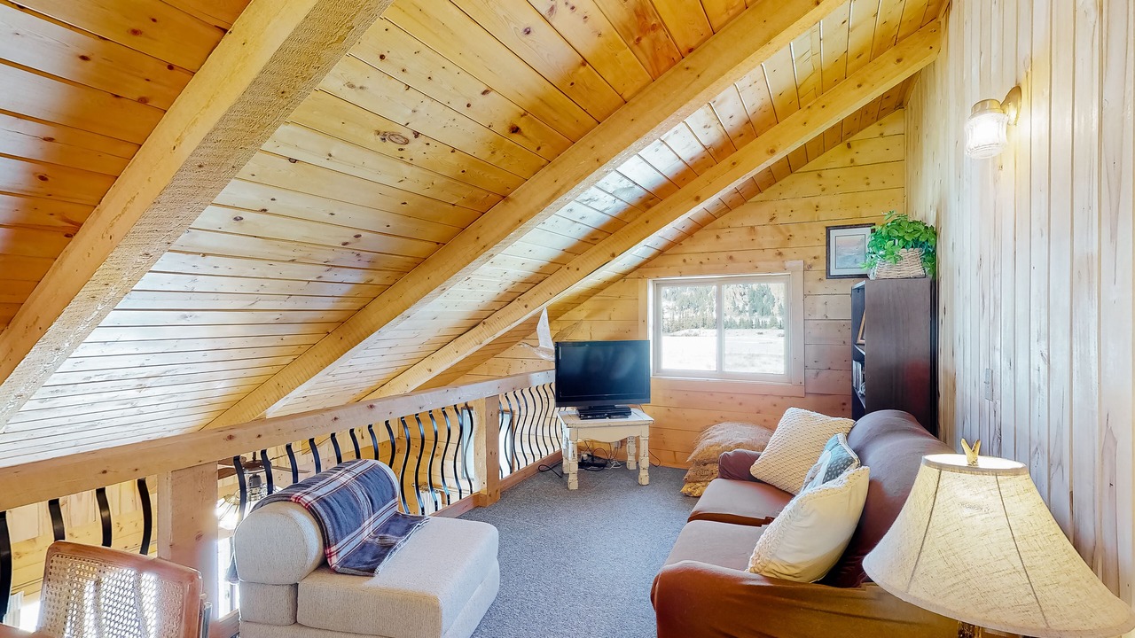 Photo of Livingroom in South Fork