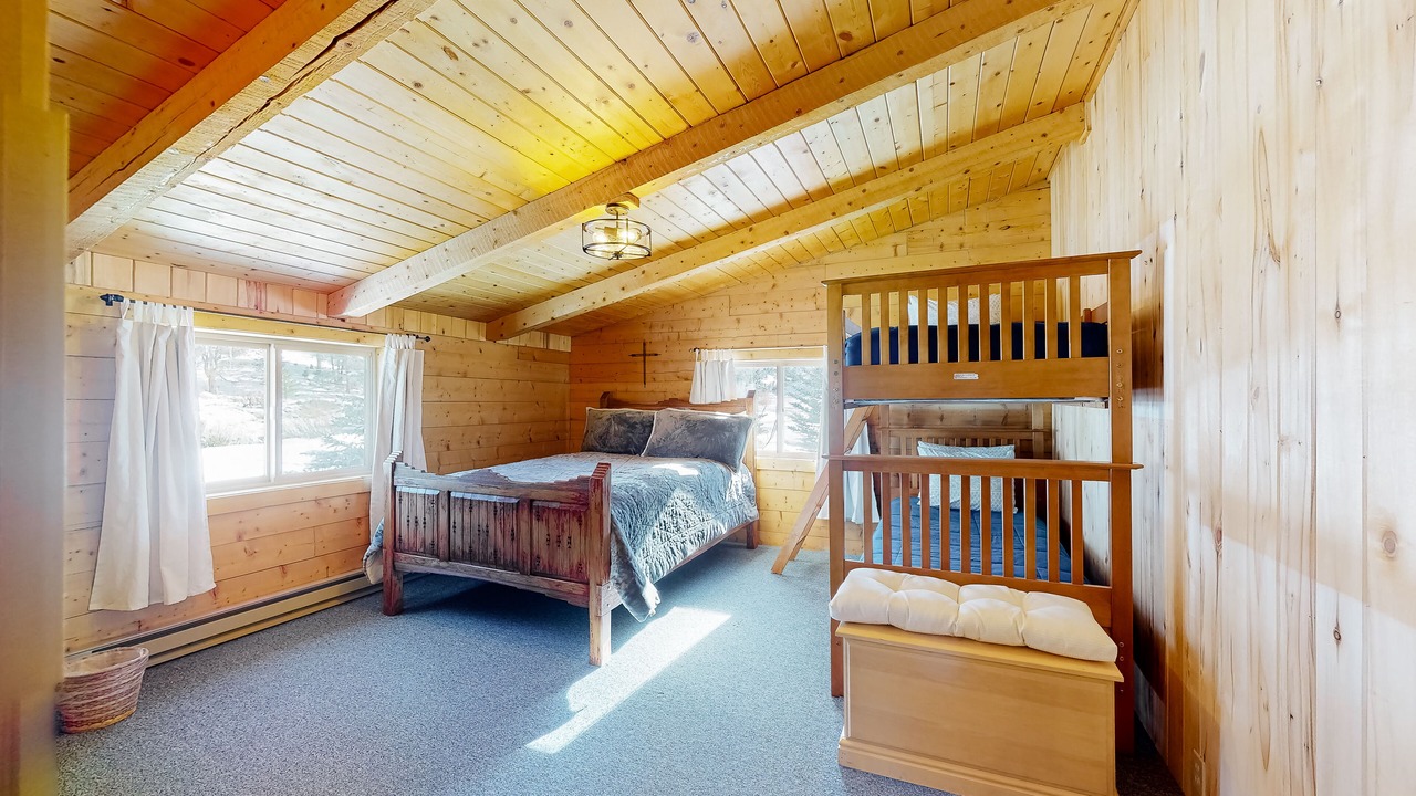 Photo of Bedroom in South Fork