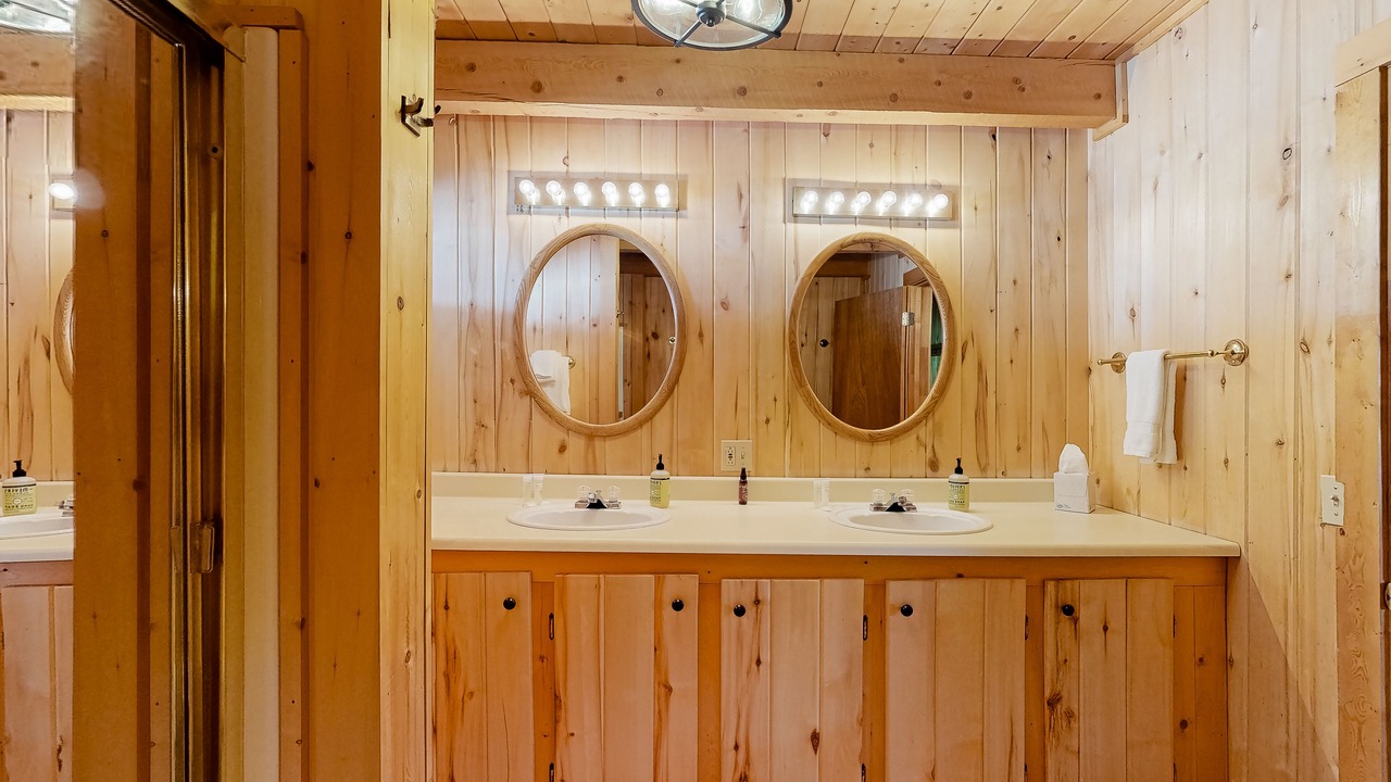 Photo of Bathroom in South Fork