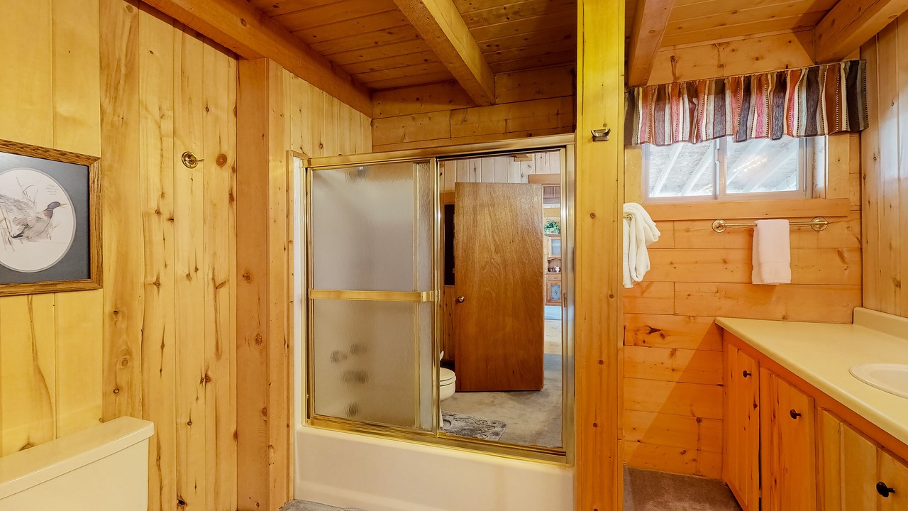 Photo of Bathroom in South Fork