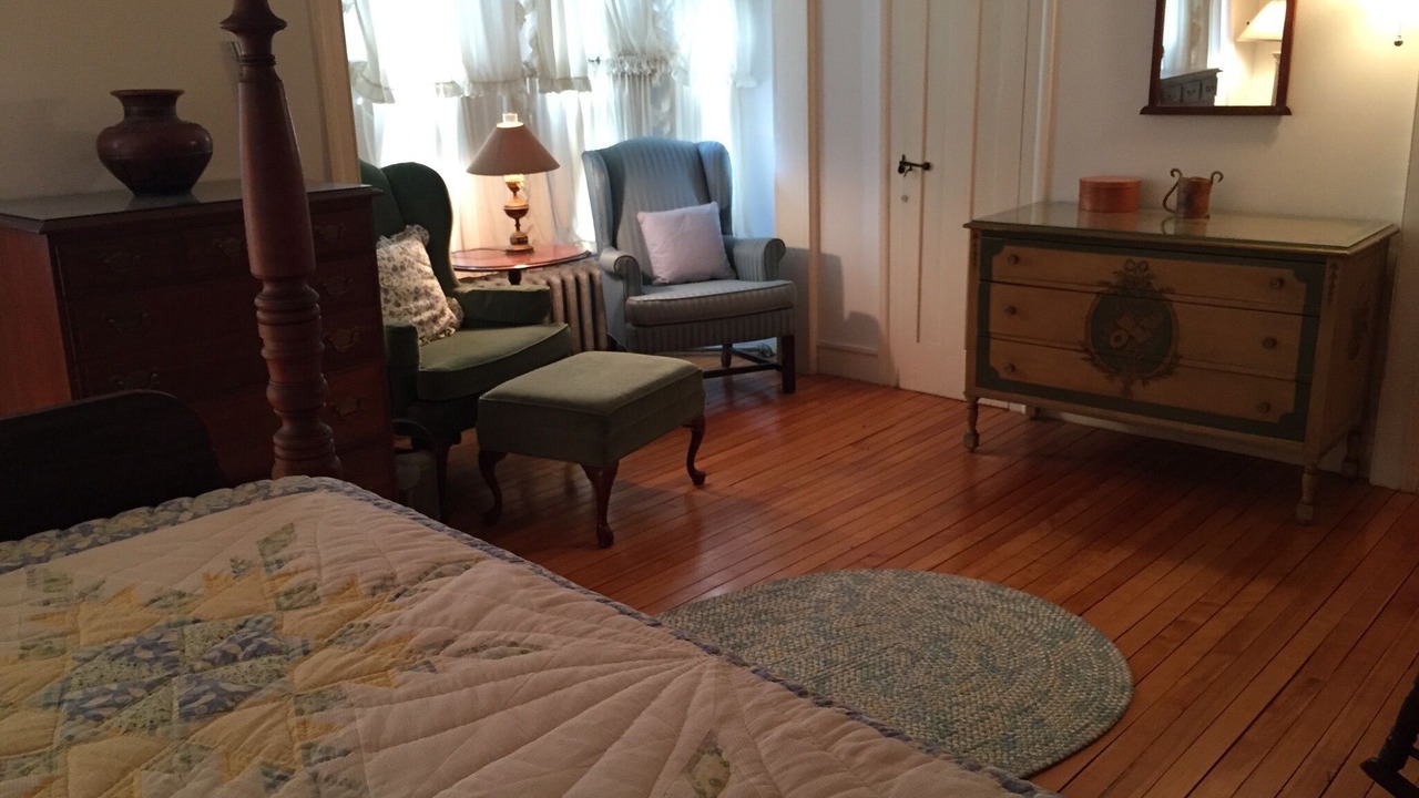 Photo of Bedroom in Elizabethtown