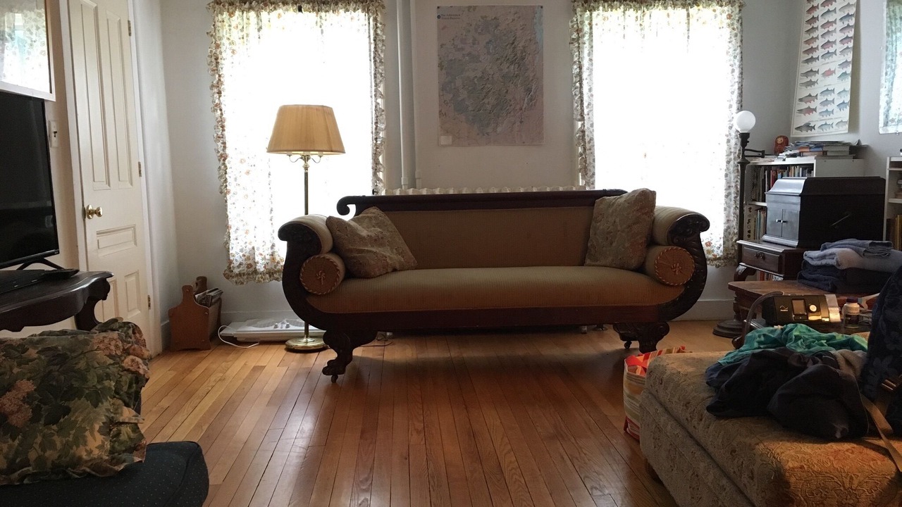 Photo of Livingroom in Elizabethtown