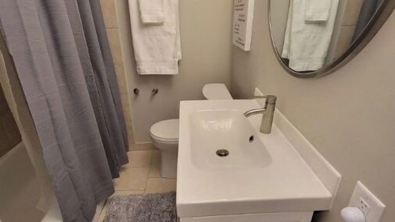 Photo of Bathroom in Lonsdale