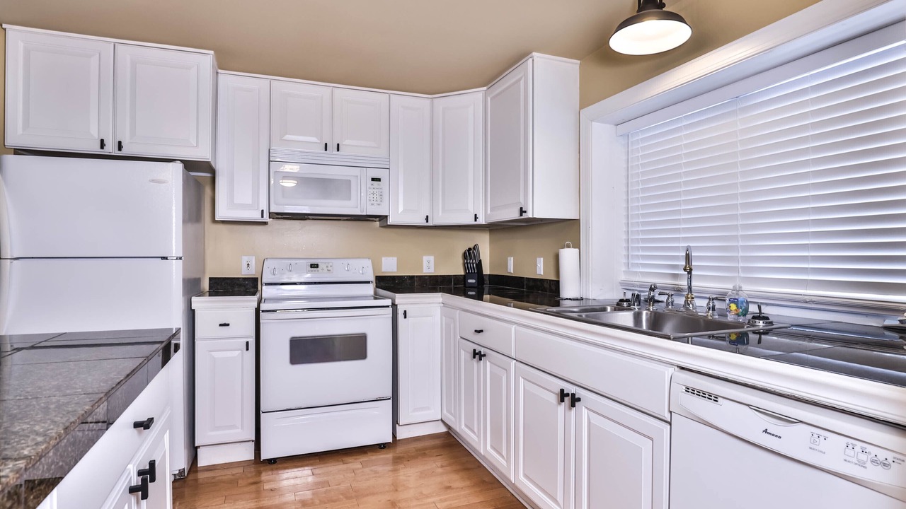 Photo of Kitchen in Arbor Vitae