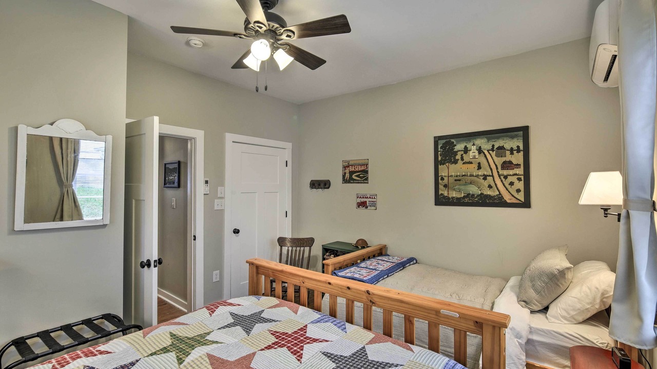 Photo of Bedroom in Fries