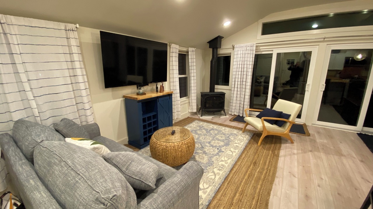 Photo of Livingroom in Malletts Bay