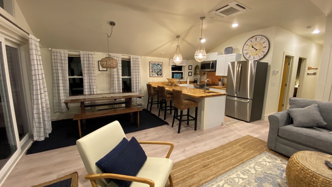 Photo of Livingroom in Malletts Bay