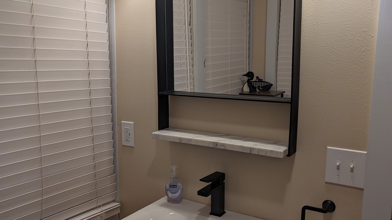 Photo of Bathroom in East Harriet