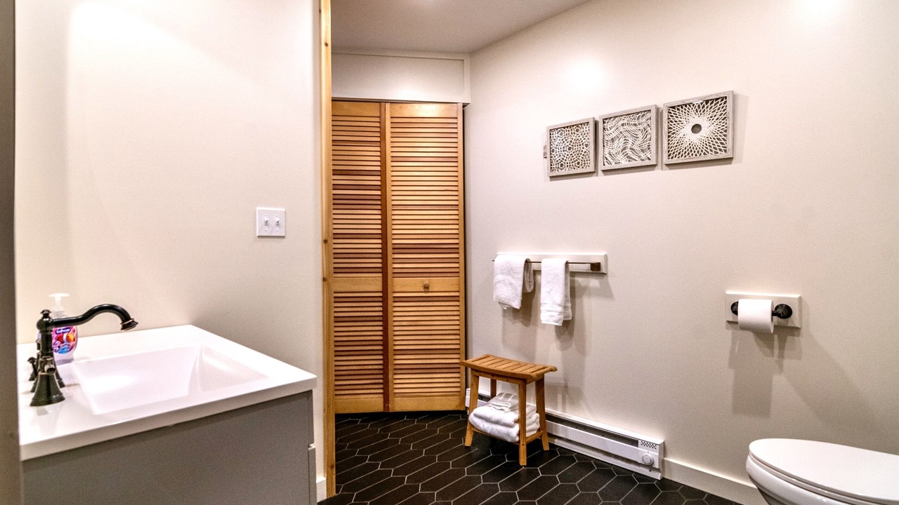 Photo of Bathroom in North Pole