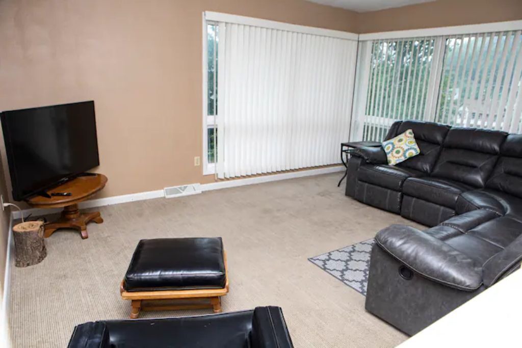 Photo of Livingroom in East Dubuque