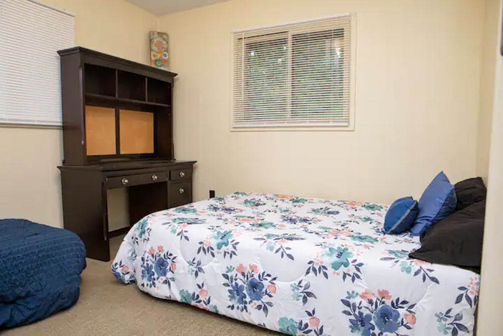 Photo of Bedroom in East Dubuque