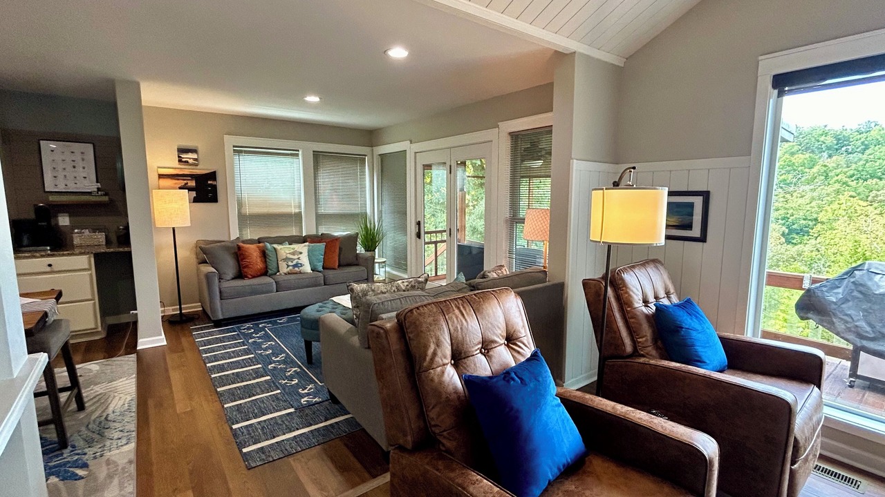 Photo of Livingroom in Lakeview