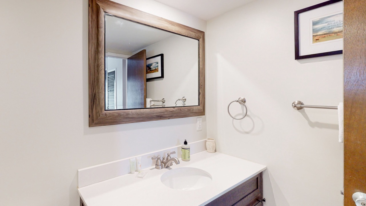 Photo of Bathroom in Warren