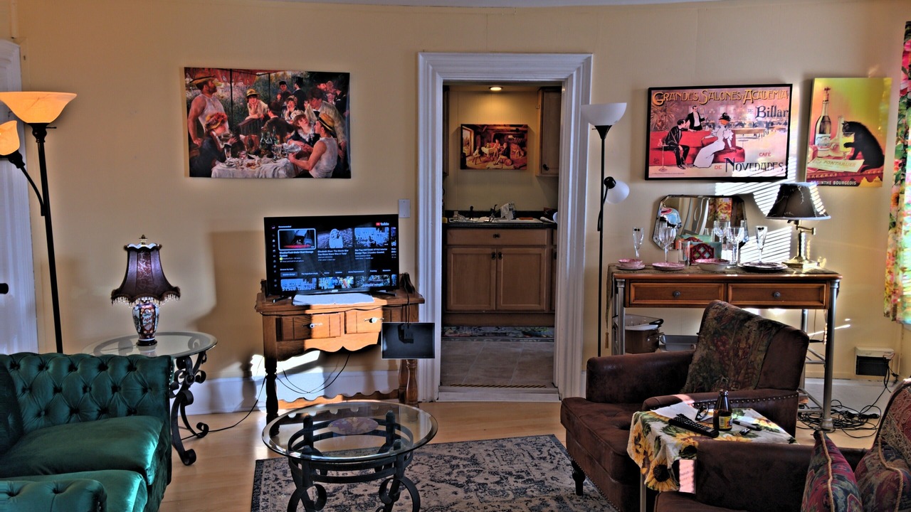 Photo of Livingroom in Old North End