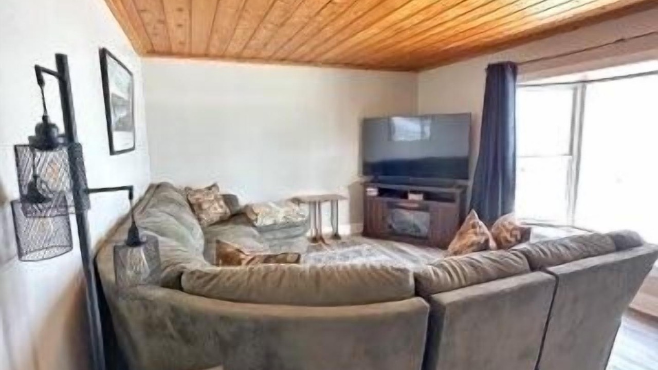 Photo of Livingroom in Rush City