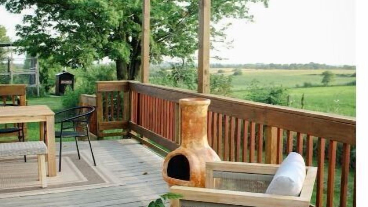 Photo of Patio Balcony in Viola