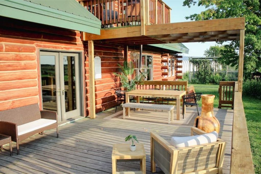 Photo of Outdoor in Viola