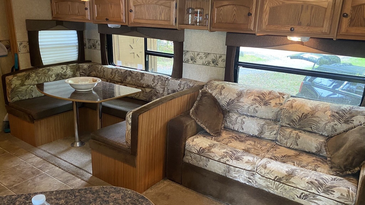 Photo of Livingroom in Brier Hill