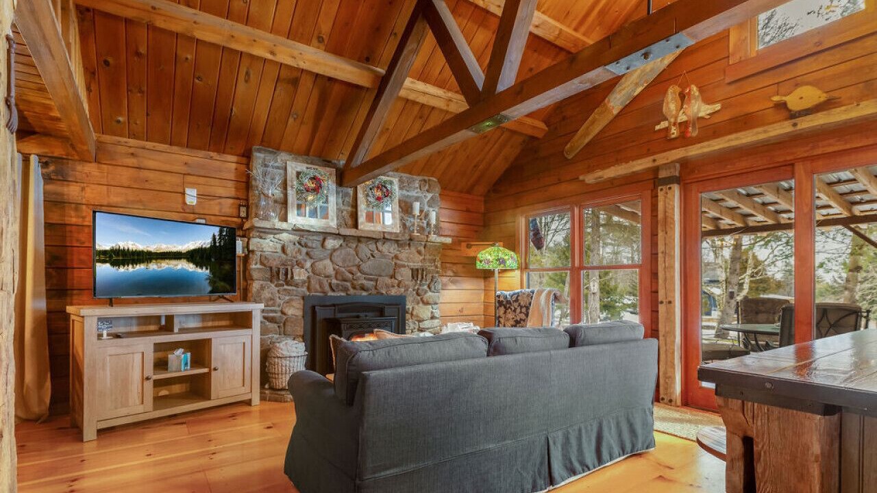 Photo of Livingroom in Clemons
