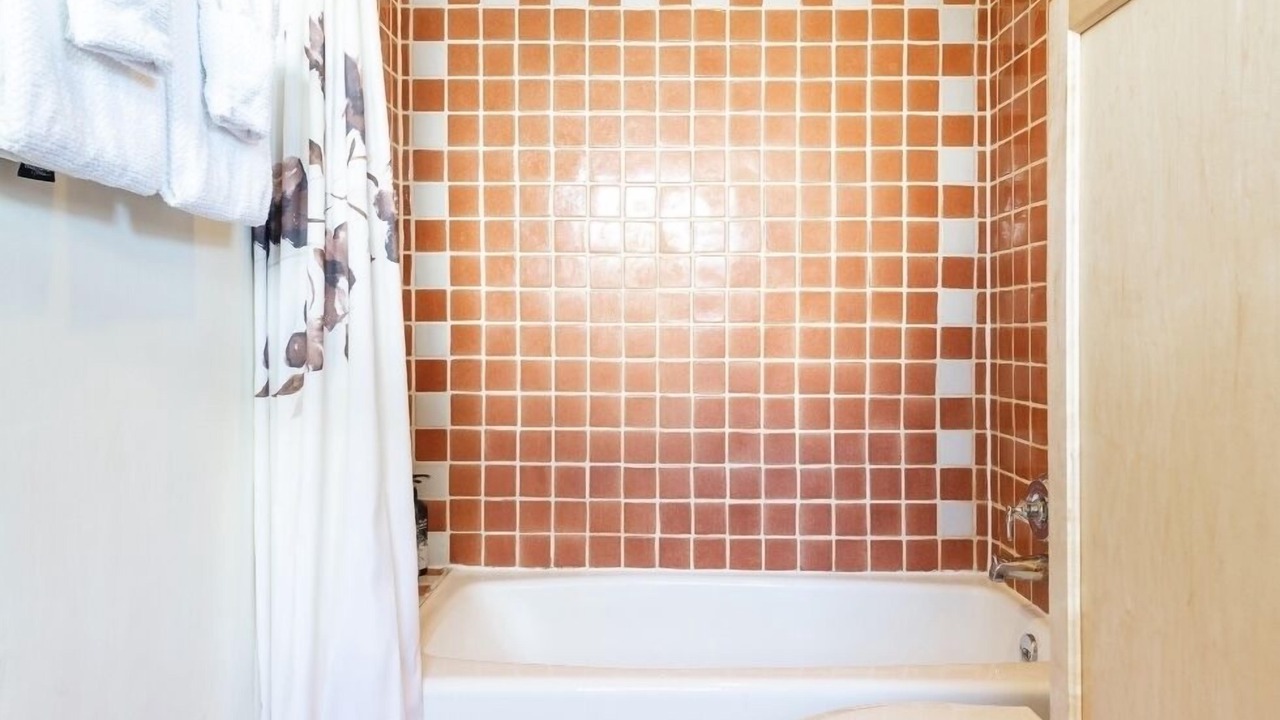 Photo of Bathroom in West Alameda