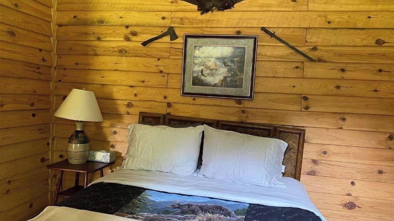 Photo of Bedroom in Markleysburg