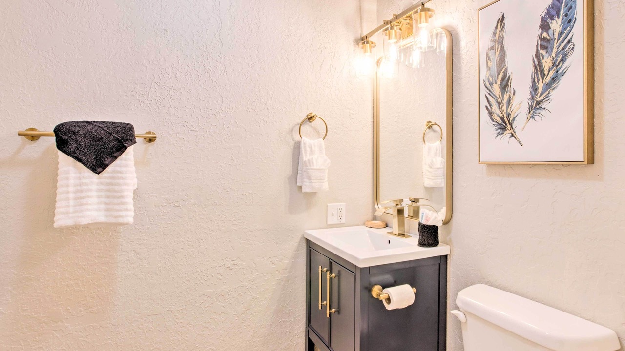 Photo of Bathroom in Red River
