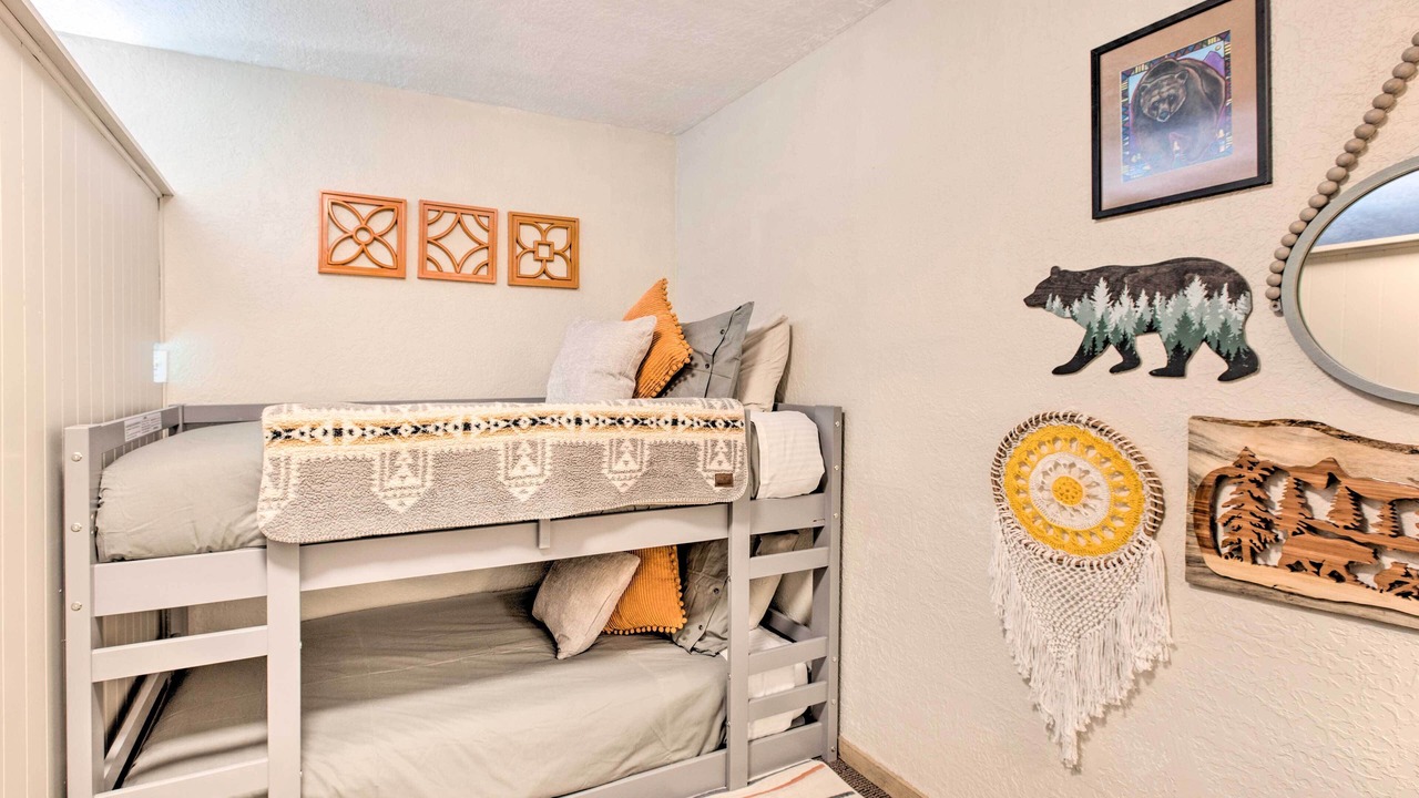 Photo of Bedroom in Red River