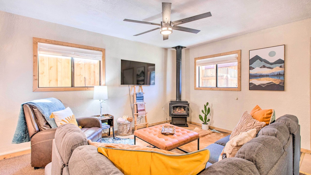 Photo of Livingroom in Red River