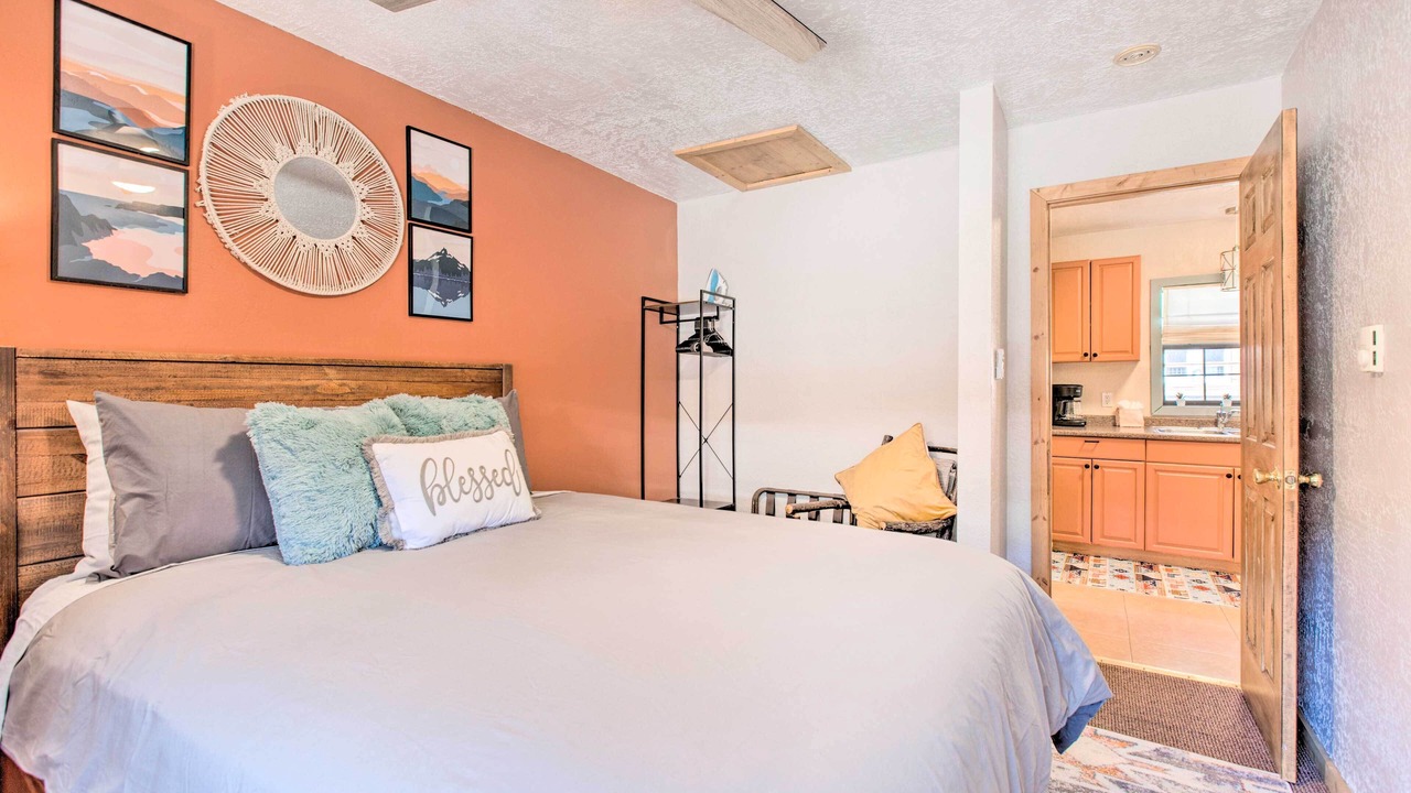 Photo of Bedroom in Red River