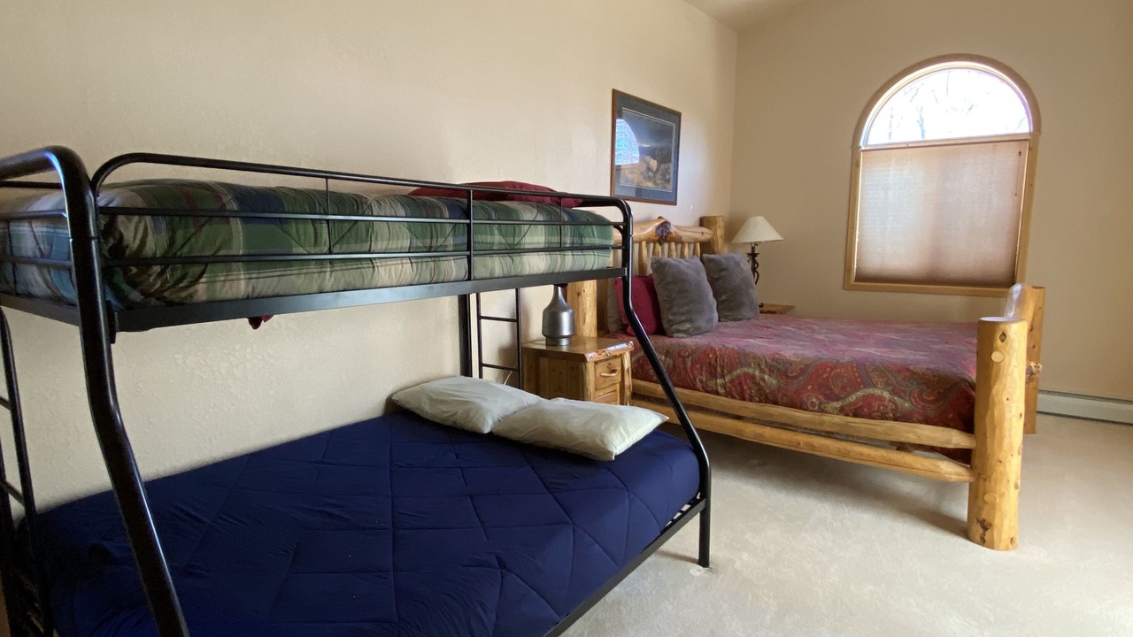 Photo of Bedroom in South Fork