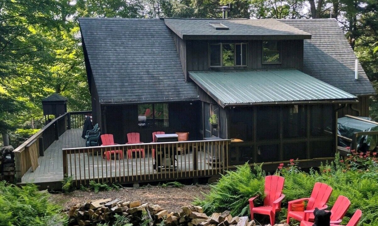 Photo of Patio Balcony in Tupper Lake